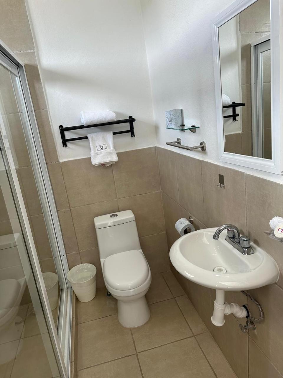 Hotel Plaza Centenario Juan Aldama Екстер'єр фото